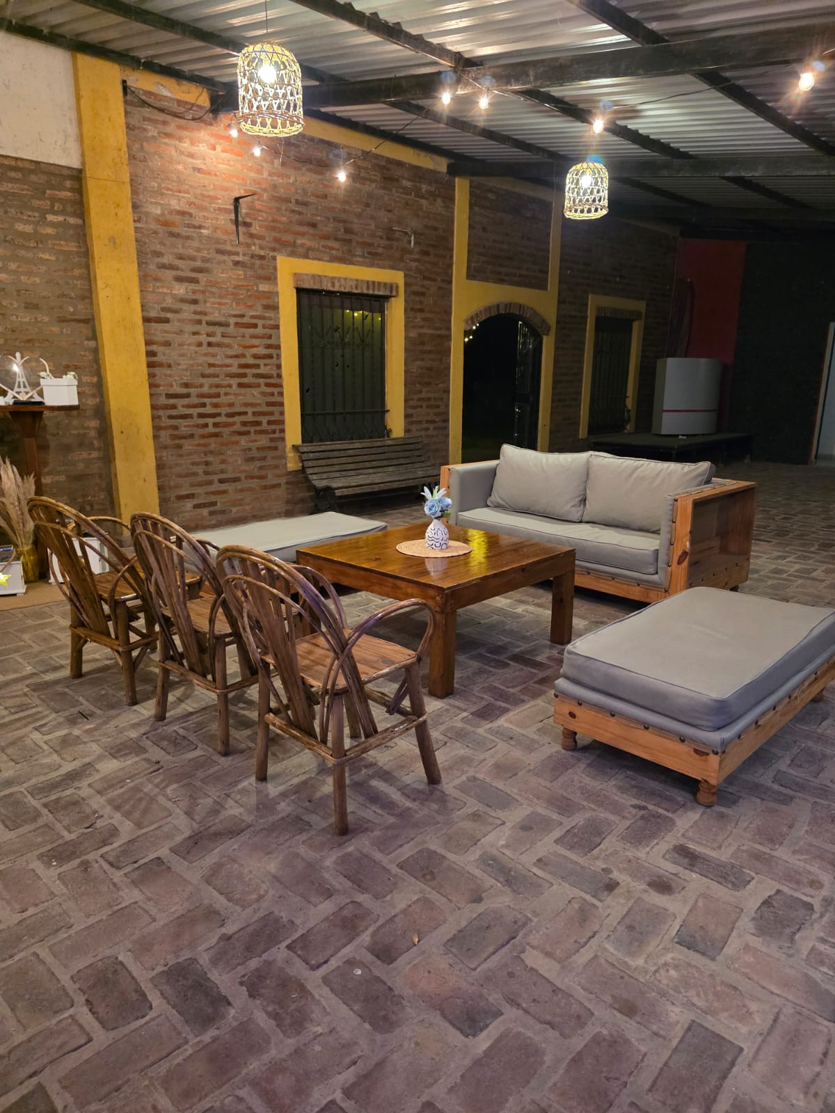 Otro sector del salón
